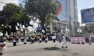 aksi unjuk rasa kammi jambi