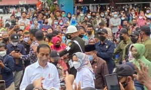 jokowi saat kunjungan ke pasar angso duo baru jambi
