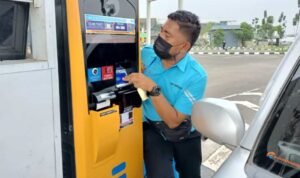 petugas penjaga parkir