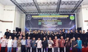 pelantikan pengurus himaste