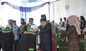 al haris wisuda santri pkp al hidayah jambi
