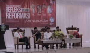edi diskusi 25 tahun reformasi