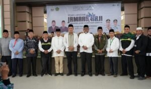 sudirman sambut kedatangan jemaah haji jambi kloter bth 22