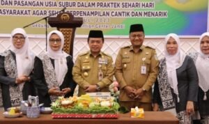 al haris kukuhkan 80 bidan delima provinsi kambi