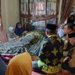 al haris melayat ke rumah duka korban longsor di kerinci