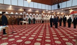 sudirman lantik 11 pejabat pemprov jambi