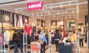 levis store jambi