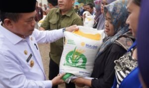 al haris salurkan bantuan pangan