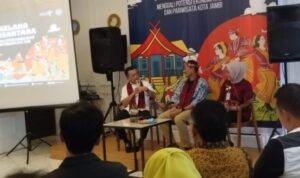 sandiaga bersama al haris