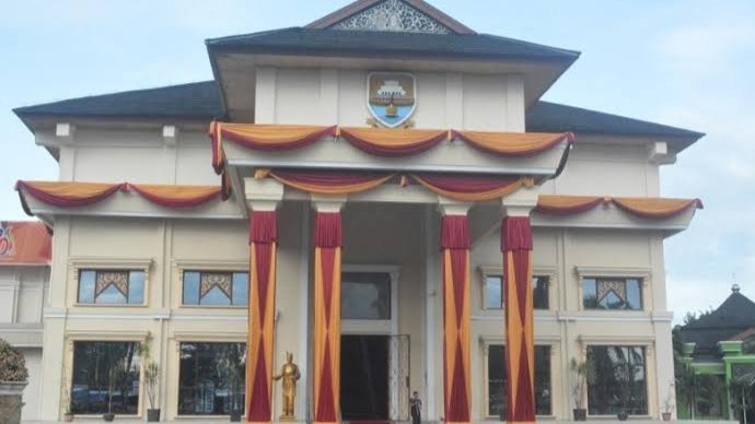 kantor dprd provinsi jambi