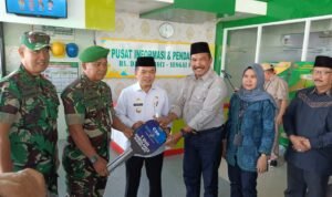 al haris serahkan ambulance ke rs dkt kerinci