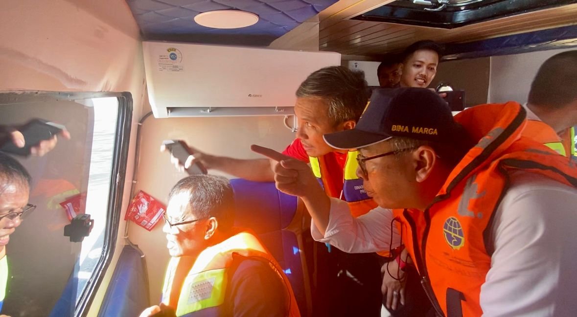 edi purwanto tinjau jembatan aurduri 1