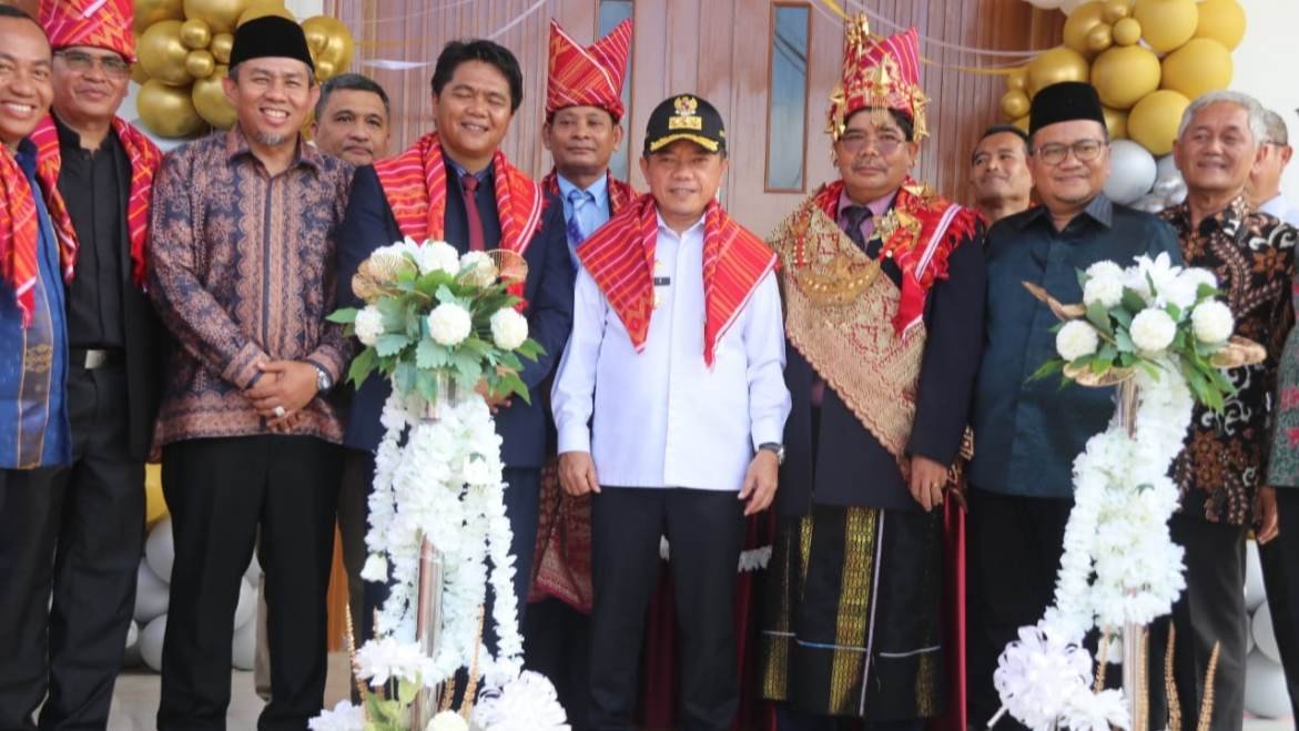 al haris resmikan gedung gereja gbkp