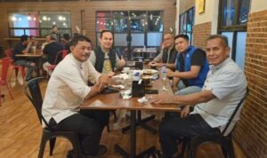 aang purnama saat bertemu pengurus pan provinsi jambi