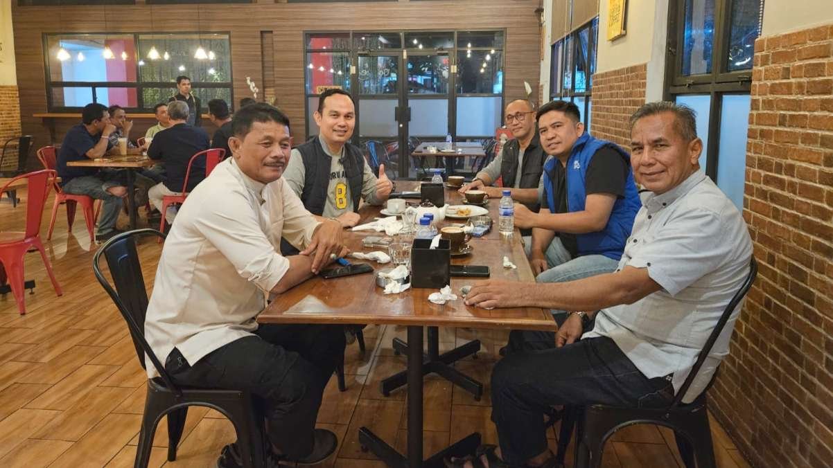 aang purnama saat bertemu pengurus pan provinsi jambi