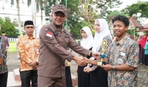 Kejati dan Disdik Jambi laksanakan upacara Hardiknas di SMAN 1 Kota Jambi