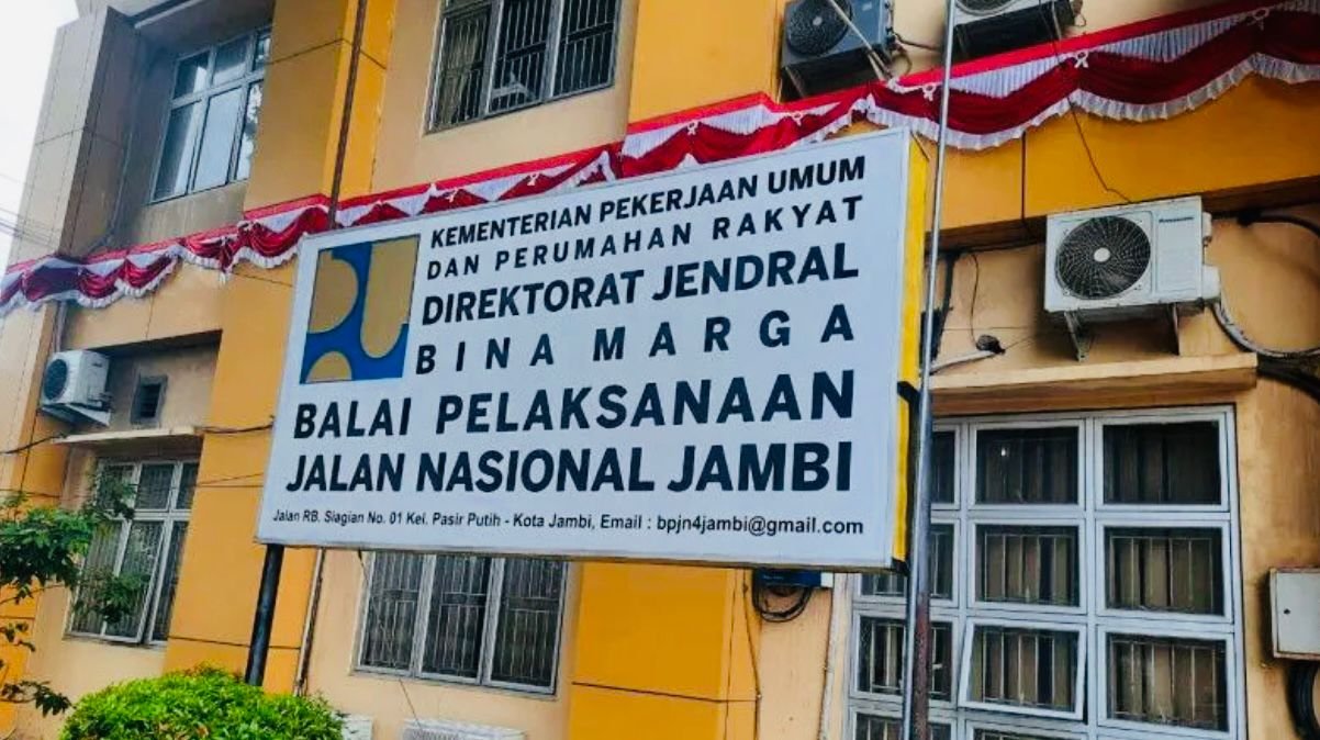 BPJN Jambi telah menindak kontraktor berkinerja buruk