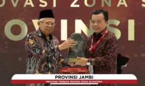 al haris terima penghargaan paritrana award 2024 dari wapres maaruf amin