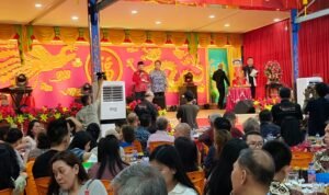 Al Haris memberikan sambutan dalam perayaan berdirinya Kelenteng Hok Kheng Tong Jambi ke-88