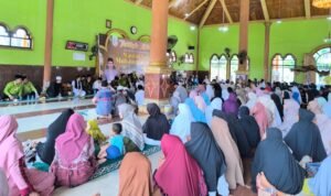 Suasana peringatan Maulid Nabi Muhammad SAW 1446 H di kampus Institut Agama Islam Abuya Salek, Kecamatan Pelawan, Sarolangun