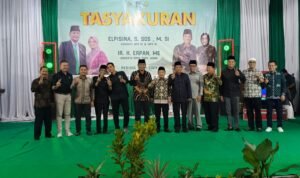 Paslon nomor urut 2 Al Haris-Abdullah Sani saat menghadiri tasyakuran pelantikan anggota DPR RI dan DPRD Provinsi Jambi