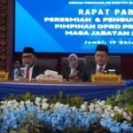 Pjs Gubernur Jambi Sudirman bersama Ketua DPRD Provinsi Jambi