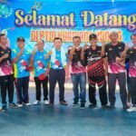 Calon Gubernur Jambi nomor urut 2 Al Haris saat membuka turbamen tenis meja di Bungo