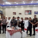 Pjs Gubernur Jambi Sudirman menghadiri rapat pemantauan persiapan Pilkada Serentak tahun 2024 di Tanjung Jabung Barat