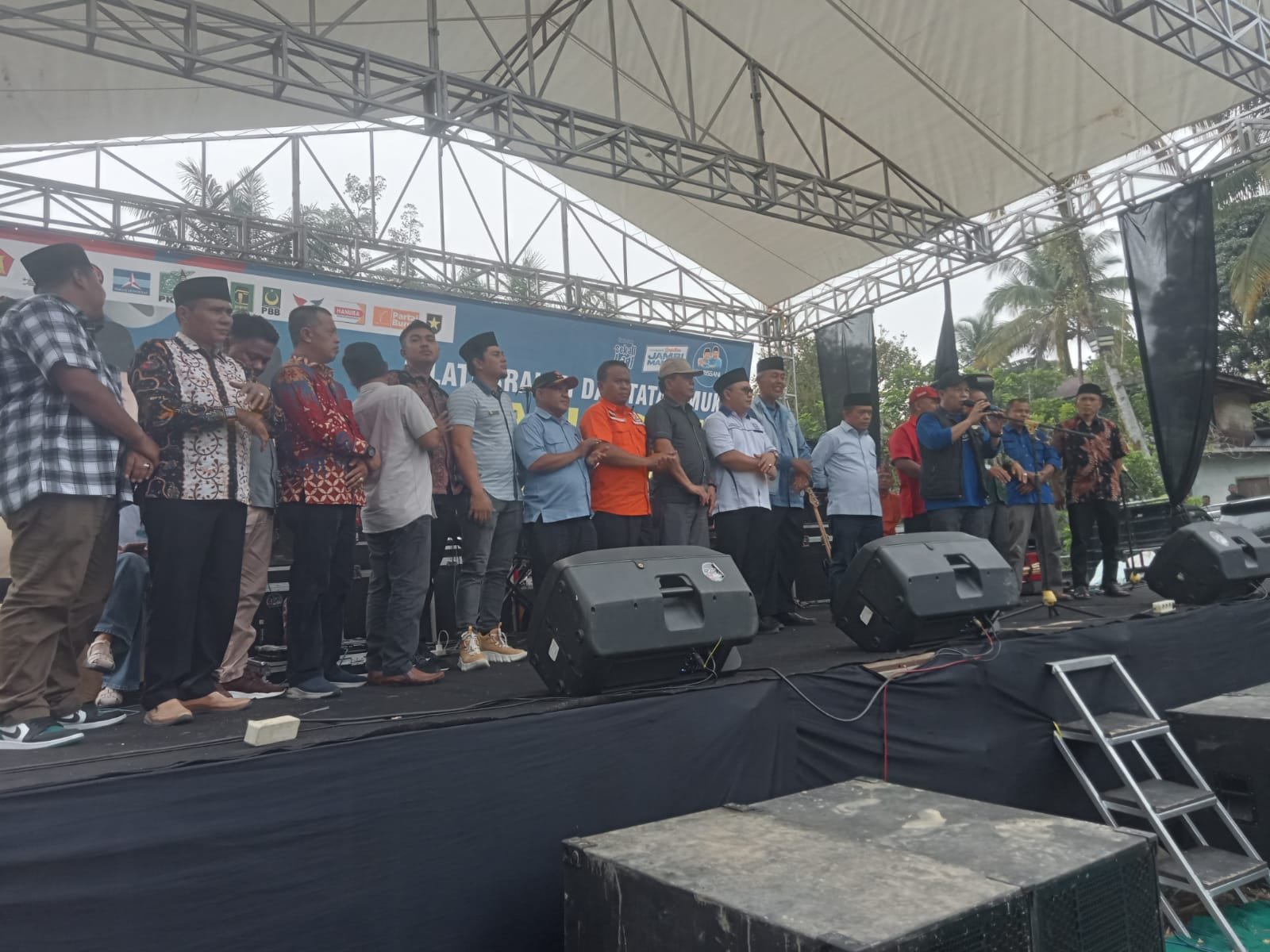 Calon Gubernur Jambi Al Haris melakukan tatap muka dengan tim pemenangan dan masyarakat Merangin
