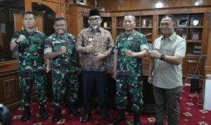 Pjs Gubernur Jambi, Sudirman saat menerima kunjungan kerja Danrem 042/Gapu, Brigjen TNI Heri Purwanto