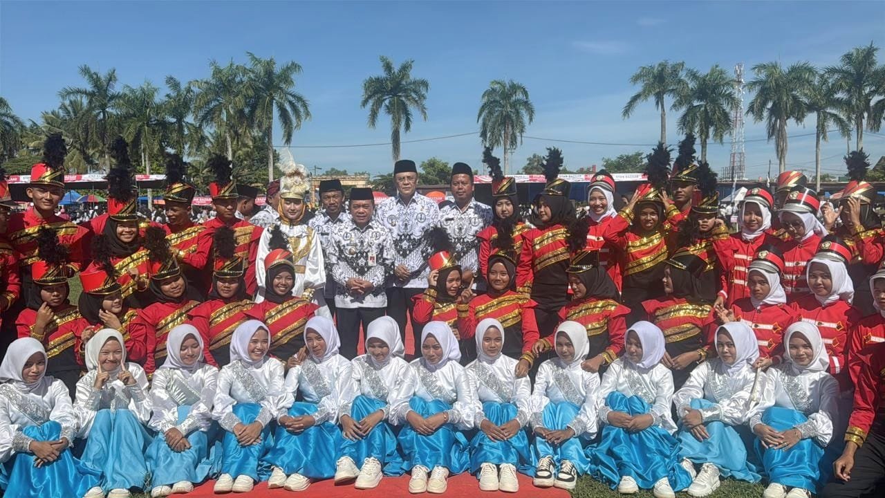 Gubernur Jambi Al Haris saat peringatan HUT ke-79 PGRI dan HGN 2024 di Tebo
