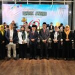 Gubernur Jambi Al Haris foto bersama direksi, komisaris dan pegawai Bank Jambi