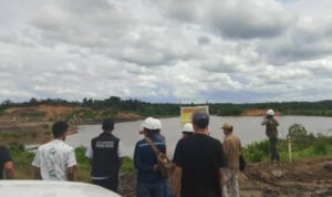 Tim gabungan mengecek lubang tambang batu bara di Koto Boyo, Batanghari