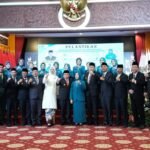 Gubernur Jambi, Al Haris foto bersama Bunda PAUD usai pelantikan