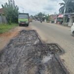 Salah satu titik jalan rusak di Kota Jambi yang saat ini dalam perbaikan