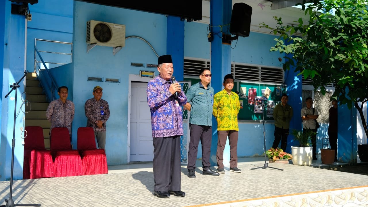 Wakil Gubernur Jambi, Abdullah Sani saat memberikan arahan kepada siswa SMA