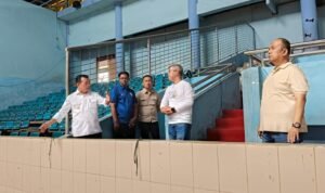 Gubernur Jambi, Al Haris saat meninjau sarana olahraga milik Pemerintah Provinsi di Kota Baru