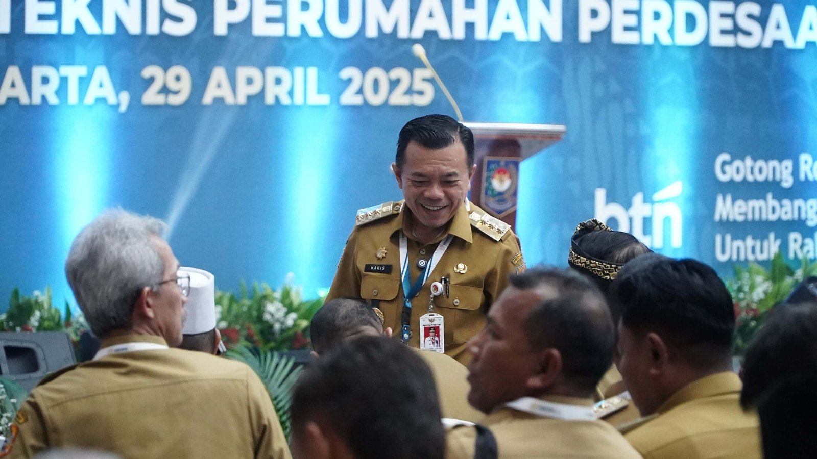 al haris menghadiri rakortek perumahan pedesaan di gedung sasana bhakti praja kemendagri
