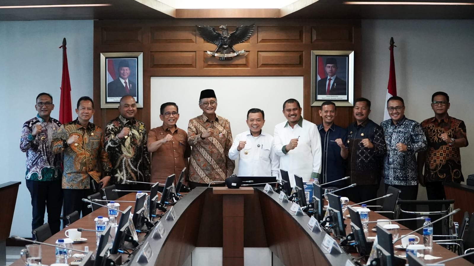 Gubernur Jambi Al Haris saat melakukan kunjungan resmi ke Kementerian Pekerjaan Umum