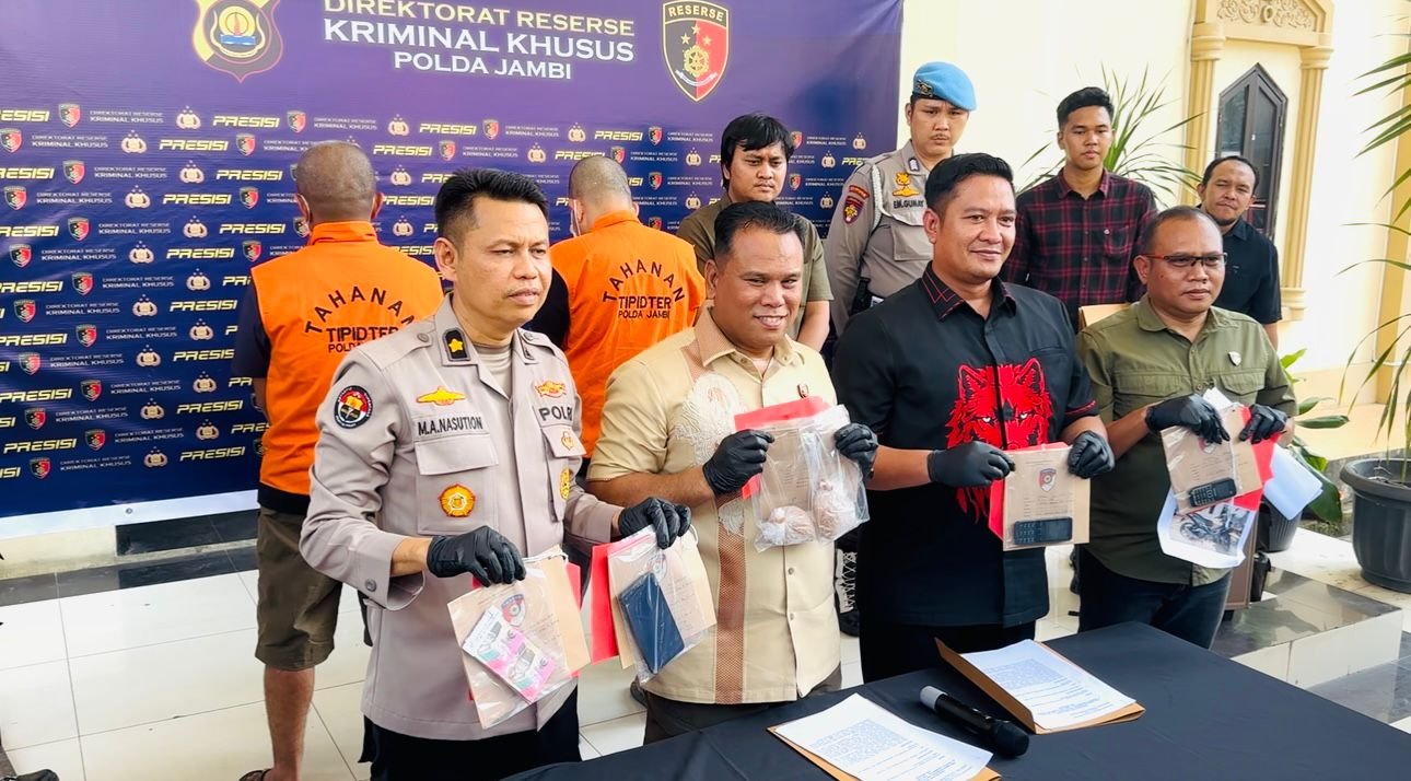 Barang bukti 1,2 kilogram emas hasil PETI yang berhasil disita Polda Jambi