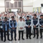 Gubernur Jambi Al Haris saat pelepasan Calon Jemaah Haji (CJH) Provinsi Jambi Tahun 1446 Hijriah/2025 Masehi