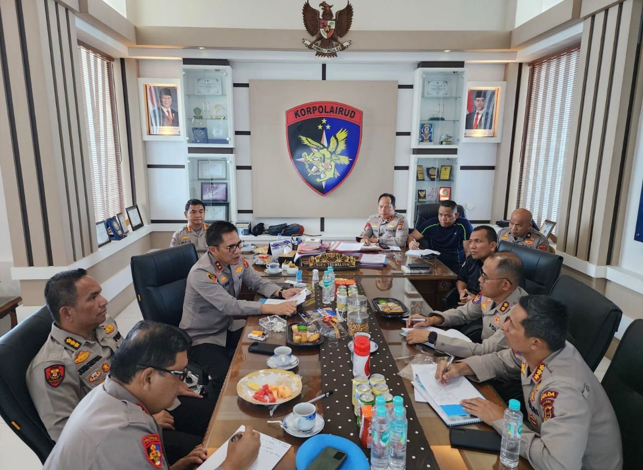 Kapolda Jambi Irjen Pol Krisno H Siregar saat mengunjungi Ditpolairud Polda Jambi