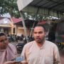 Rendra memberikan keterangan usai menjalani pemeriksaan di Polda Jambi