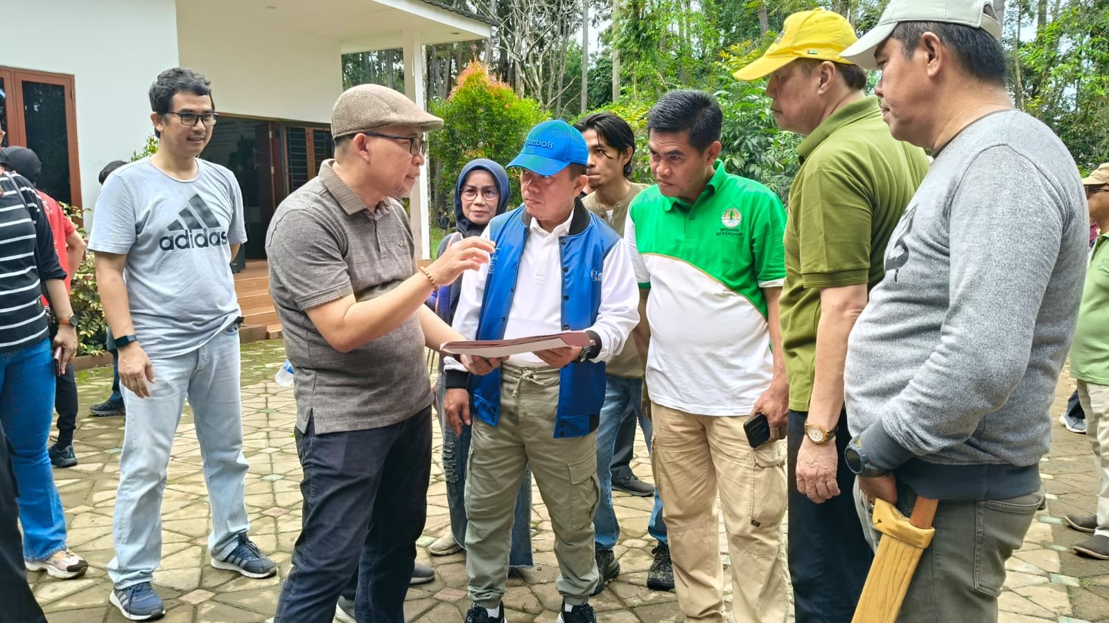 al haris wisata hutan pinus