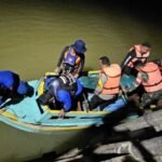 Tim SAR gabungan saat melakukan pencarian korban tenggelam