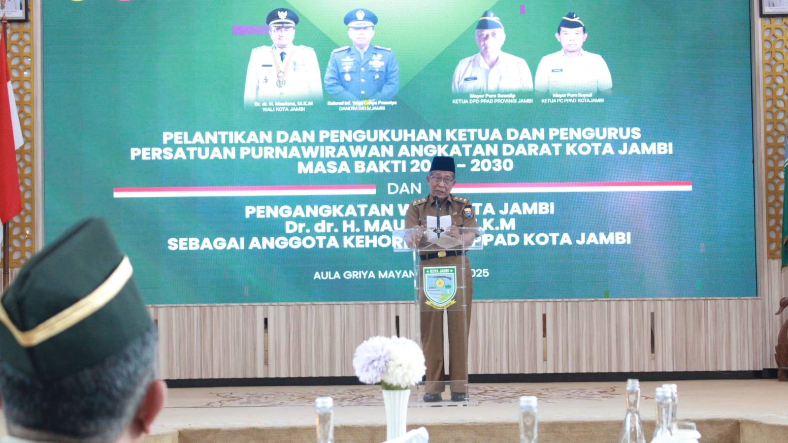 Wakil Gubernur Abdullah Sani saat menghadiri pelantikan PPAD periode 2025 - 2030 Kota Jambi