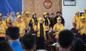 Gubernur Jambi Al.Haris saat membuka POMDA di kampus Unja