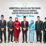 Foto bersama usai pelantikan PPAT oleh Kepala Kantor Pertanahan Kota Jambi