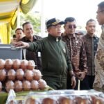 Gubernur Jambi, Al Haris saat menghadiri pembukaan program Gerakan Pangan Murah (GPM) Tahun 2025