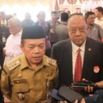 Gubernur Jambi, Al Haris bersama Ketua Umum KONI Pusat, Letjen TNI (Purn) Marciano Nurman dan Ketua KONI Jambi